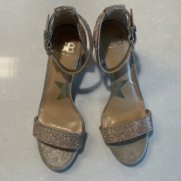 Perfect condition only worn once- light gold sparkle comfortable block heel - Picture 2 of 4